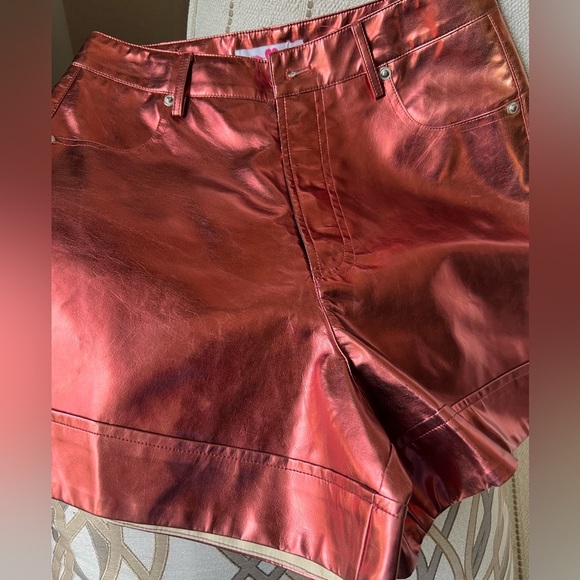 Buddy Love Court Shorts in Bronze​ - Picture 4 of 6